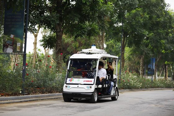 Triển vọng xe điện tự lái