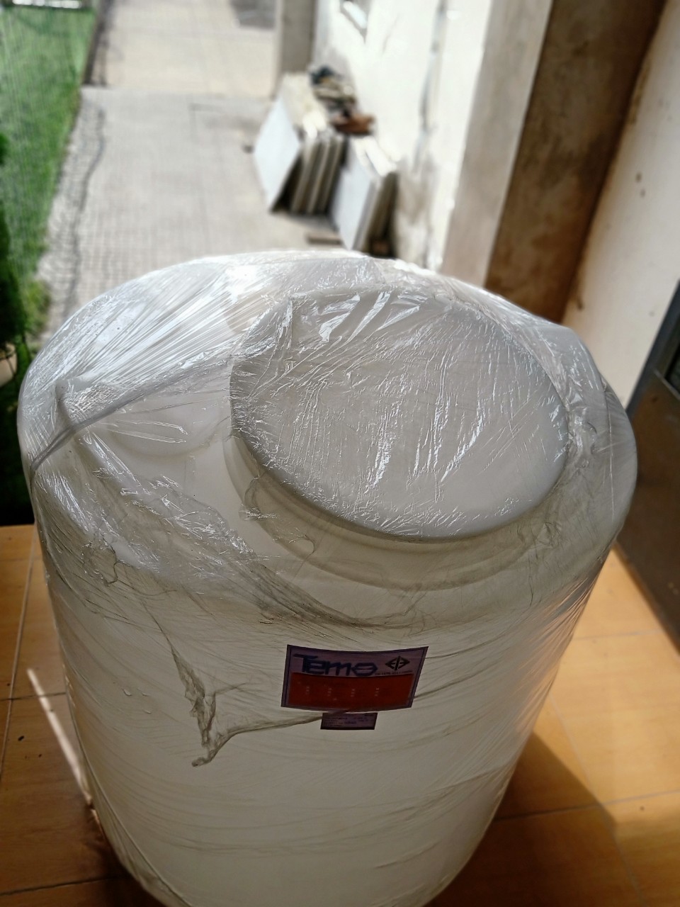 Bồn nhựa PE đựng hóa chất 200L hiệu Tema mã CEN200B-M118N của hãng Pakco