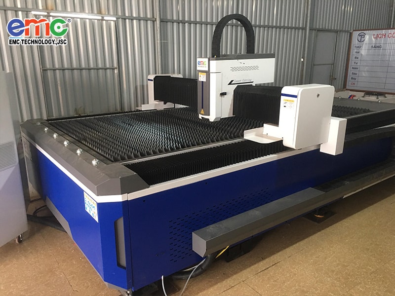Công ty cổ phần đầu tư công nghệ EMC