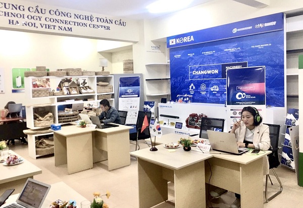 Khai mạc “Chương trình kết nối công nghệ trực tuyến lĩnh vực công nghiệp phụ trợ” thành phố Changwon, Hàn Quốc
