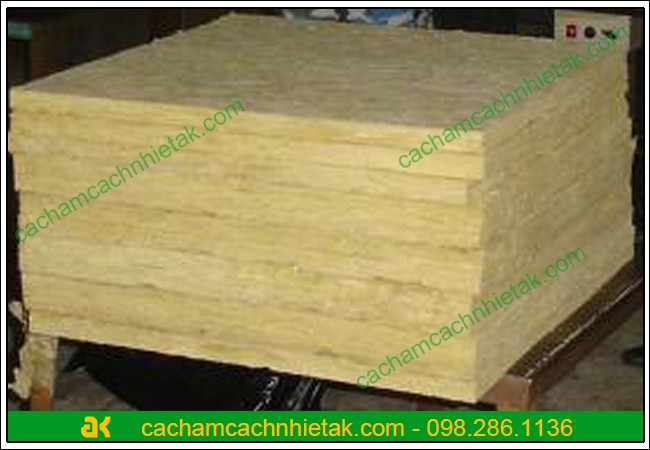 Công ty cổ phần đầu tư và thương mại AK Việt Nam