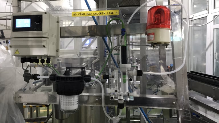 Máy đo nồng độ Chlorine dư trong xử lý nước hiệu Emec