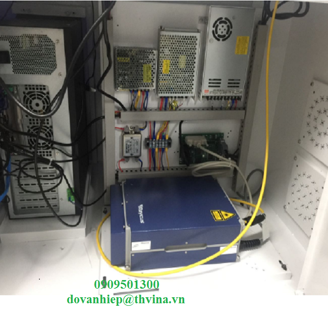 Máy khắc laser fiber model AKM-FL20W