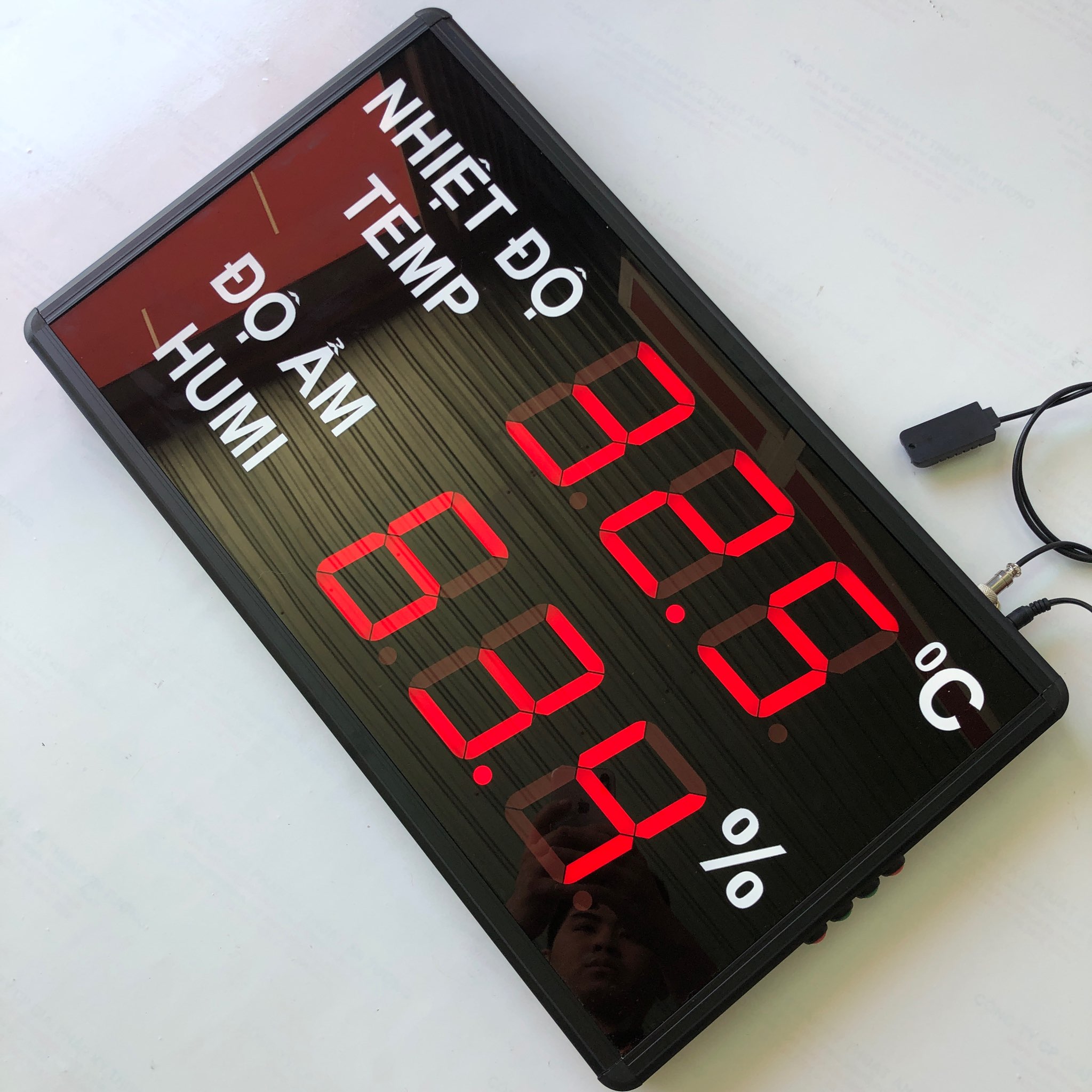 Bảng điện tử hiển thị nhiệt độ độ ẩm AT-THMT