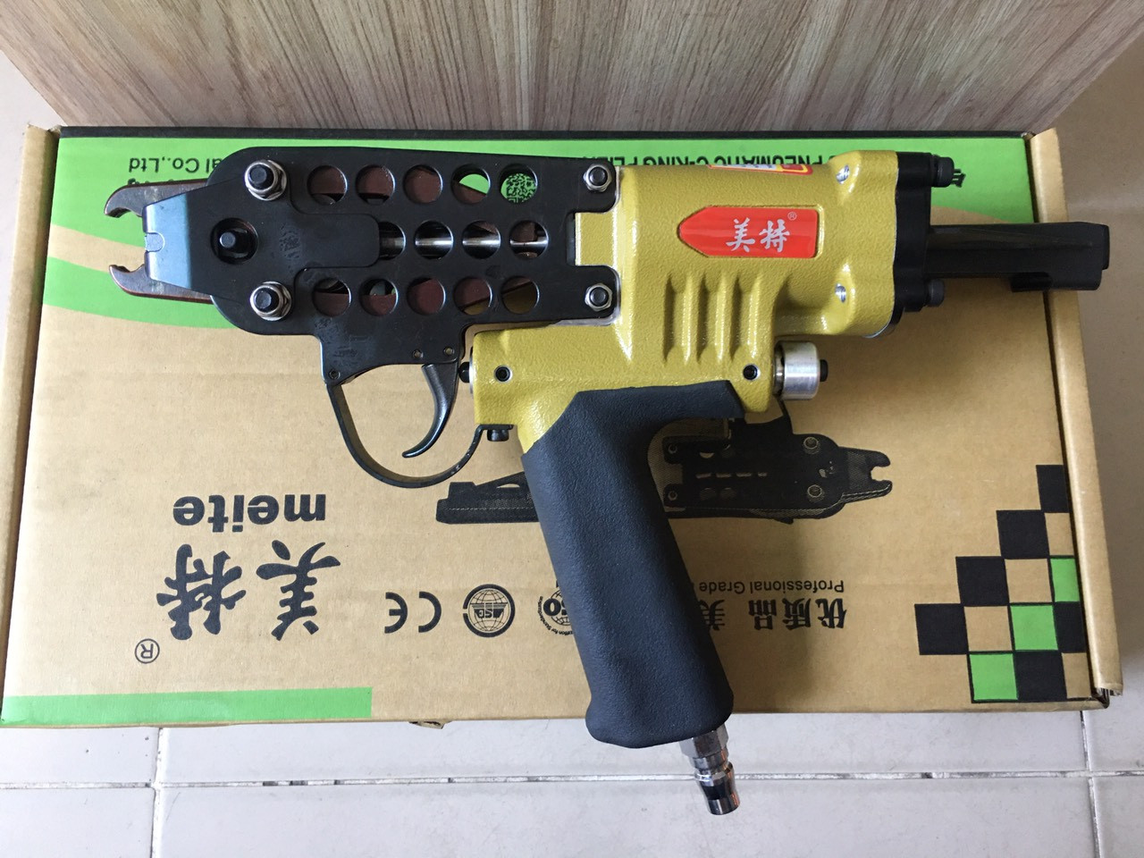 Súng bắn đinh C meite SC7C