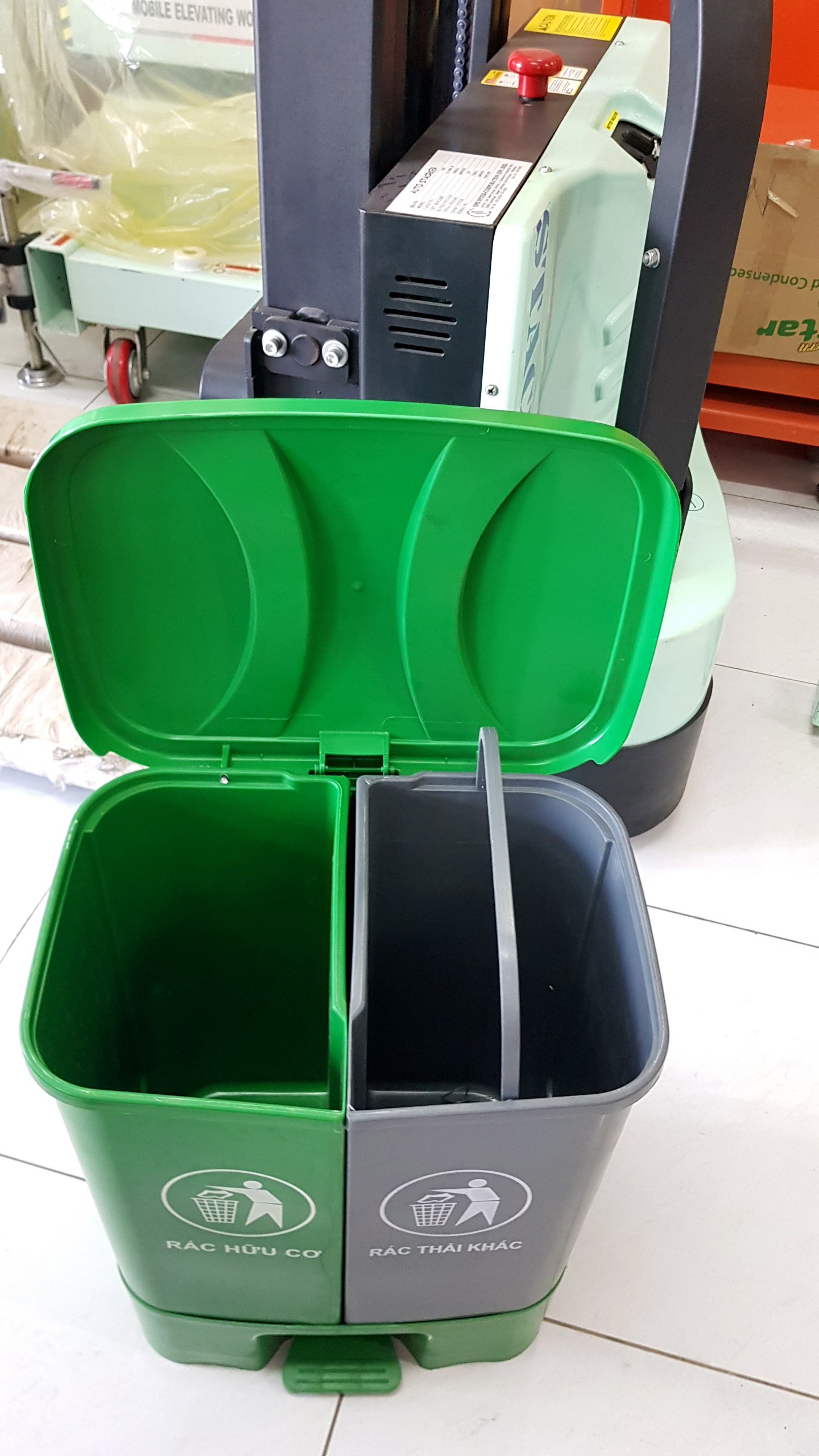 Thùng rác nhựa 2 ngăn 40 lít