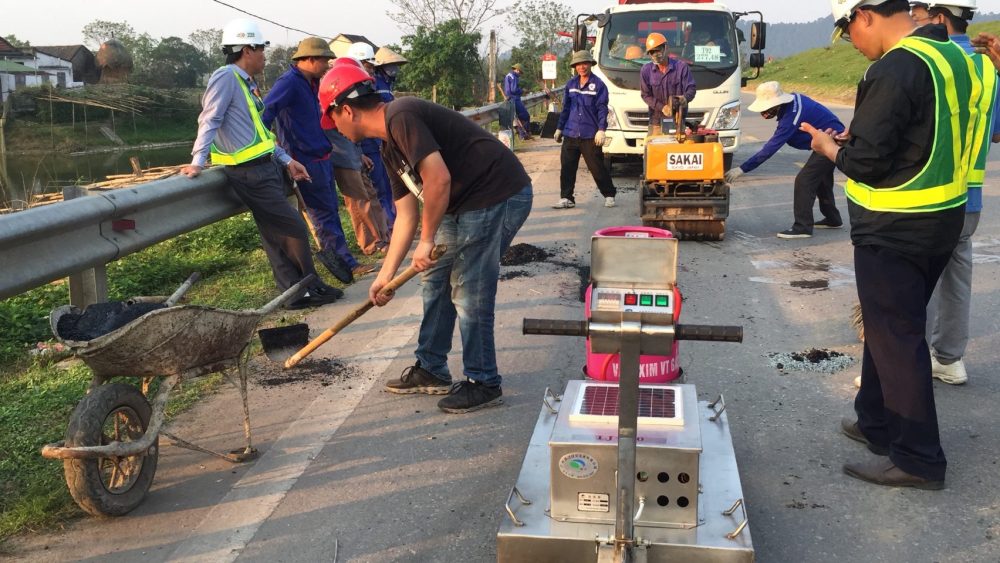 Máy gia nhiệt mặt đường