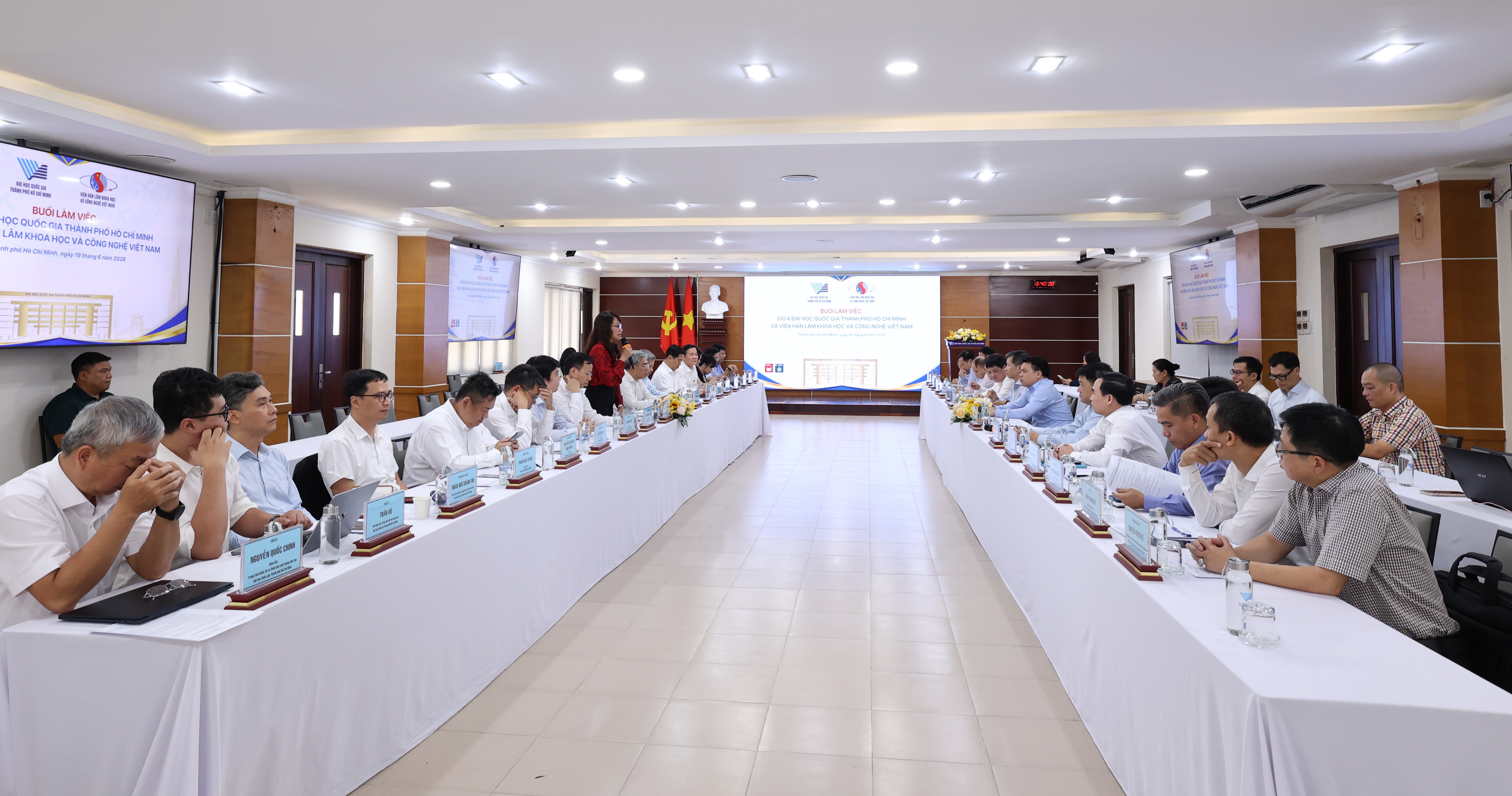 Thúc đẩy cơ chế đồng cơ hữu, phát huy nguồn lực khoa học công nghệ giữa Viện Hàn lâm Khoa học và Công nghệ Việt Nam và Đại học Quốc gia Thành phố Hồ Chí Minh