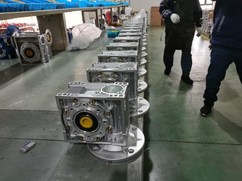 Công ty TNHH kỹ thuật và thiết bị Hoàng Phát