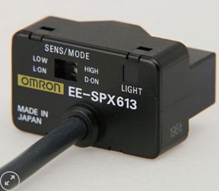Cảm biến quang điện siêu nhỏ OMRON EE-SPX613 1M