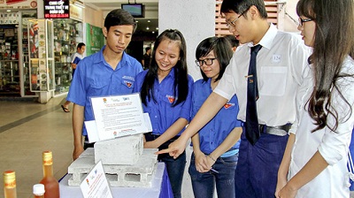 Chế tạo gạch không nung từ giấy
