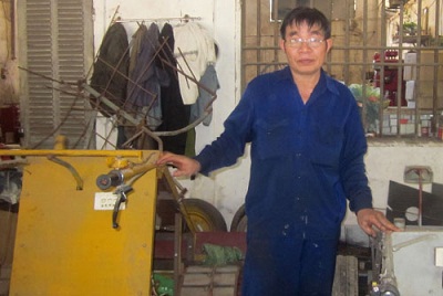 Chế tạo máy gặt lúa từ đồ phế thải