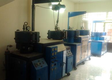 Nghiên cứu chiết xuất tinh dầu bằng công nghệ CO2 siêu tới hạn từ cây cỏ thiên nhiên của Việt Nam