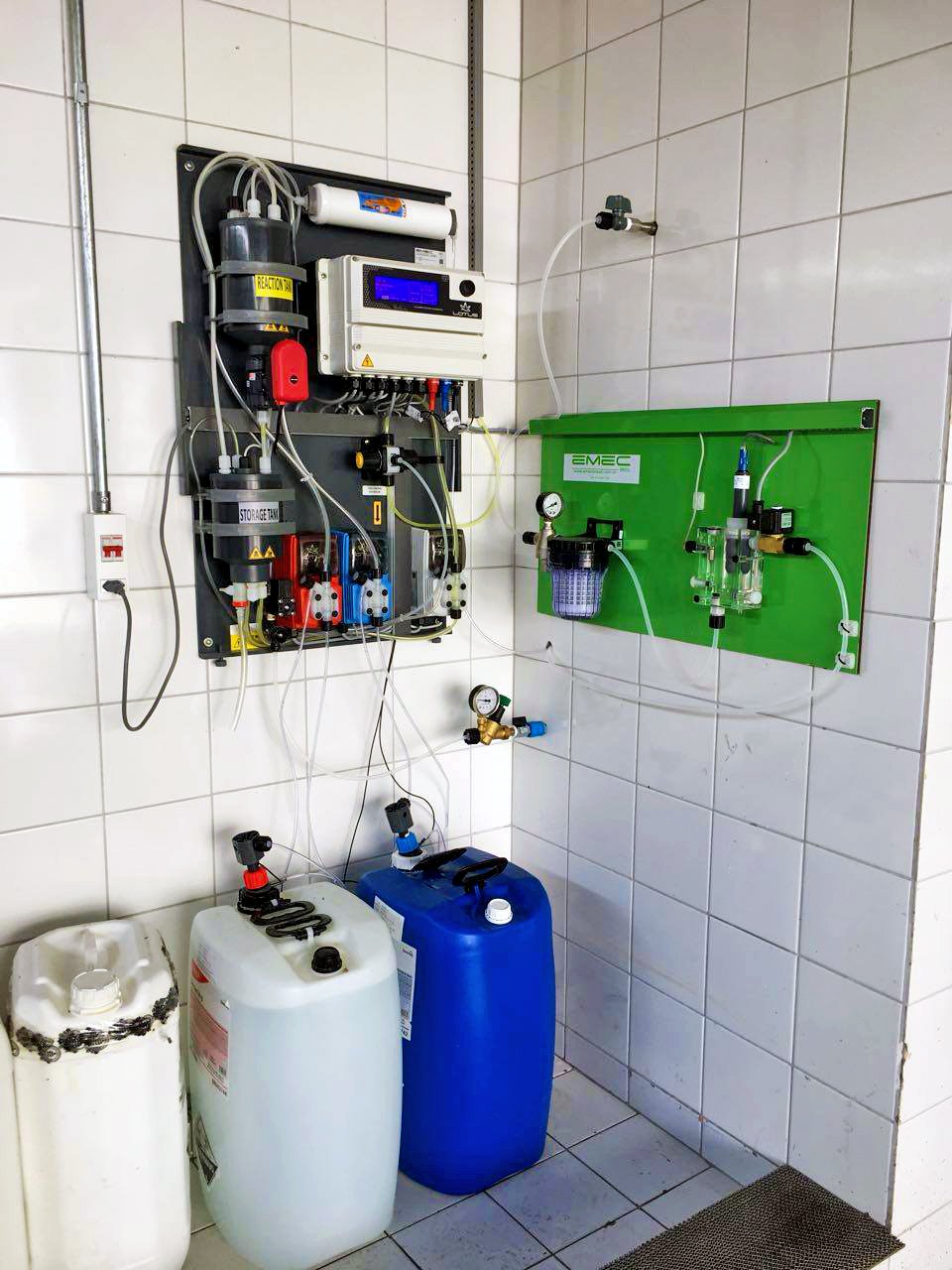 Hệ thống khử trùng nước bằng Chlorine Dioxide CLO2_ Của hãng Emec