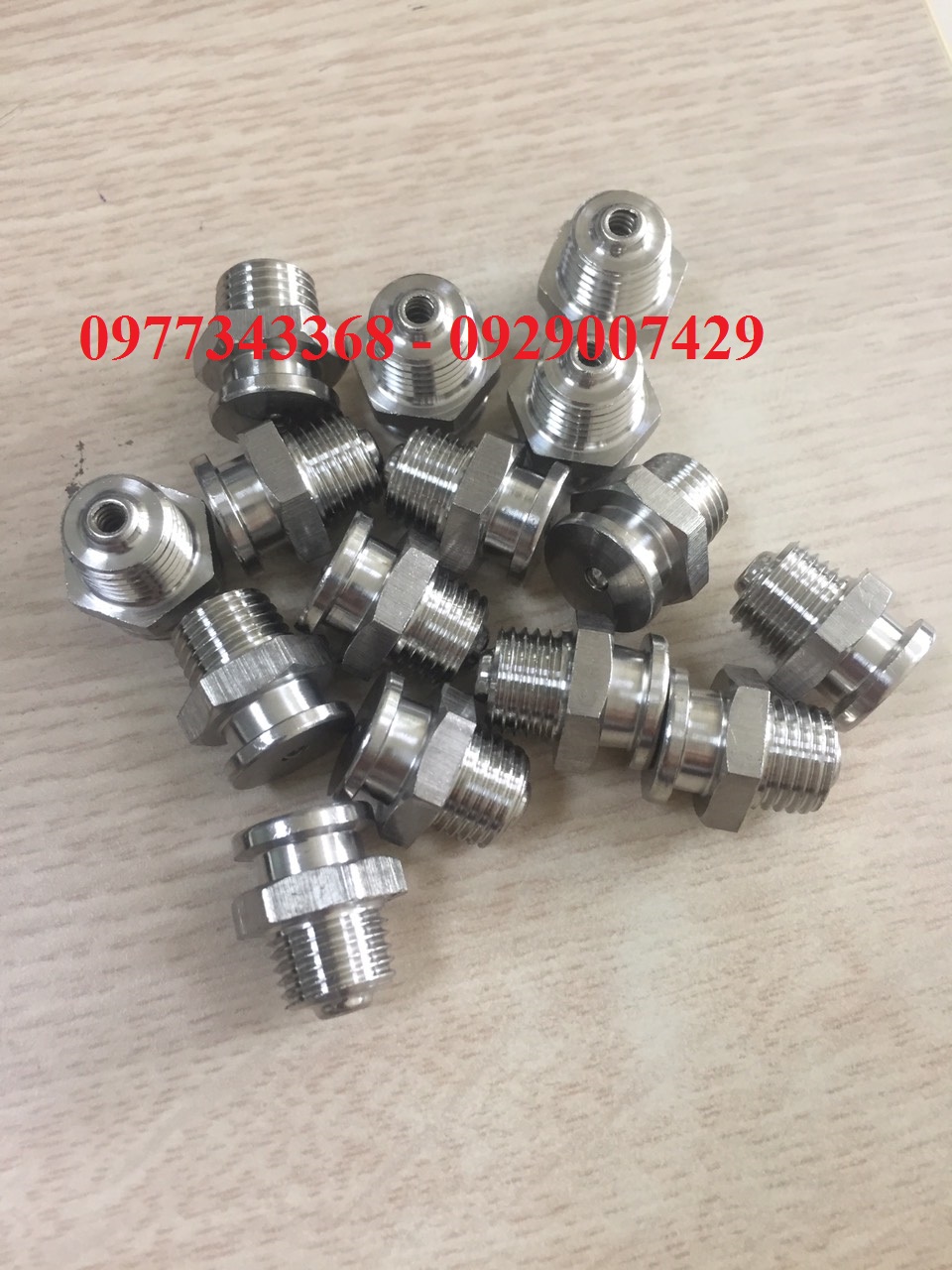 Đầu bơm mỡ móc vật liệu đồng thau 16mm-22mm