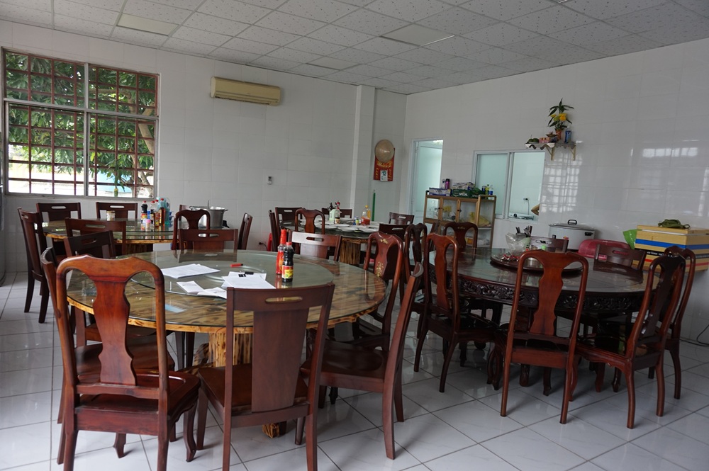 Nhà ăn cán bộ