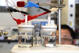Chất xúc tác mới phân tách nước hiệu quả và có giá rẻ hơn