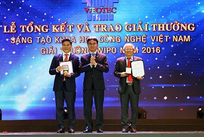 Công nghệ áp lực phá vỡ tế bào thu tinh dầu sả giành giải nhất Giải thưởng sáng tạo khoa học công nghệ Việt Nam 2016 (Vifotec)