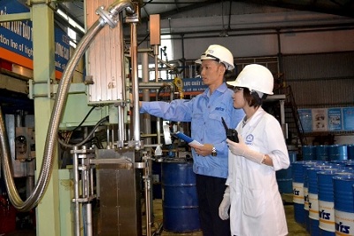 Dầu thuỷ lực chống cháy thân thiện môi trường made in VietNam