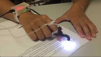 Giúp người mù đọc không cần chữ nổi bằng công nghệ mới