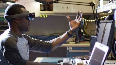 Kiểm soát căng thẳng nhờ chiếc kính HoloLens