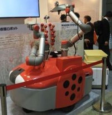 Robot thu hoạch cà chua và dâu tây tự động