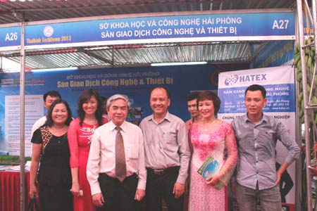 Sàn giao dịch CN & TB tham gia Trình diễn kết nối cung – cầu công nghệ vùng Đồng bằng Sông Hồng 2013